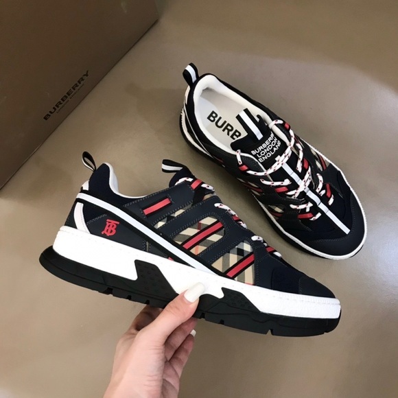 Burberry women's casual sneakers - Picture 3 of 5